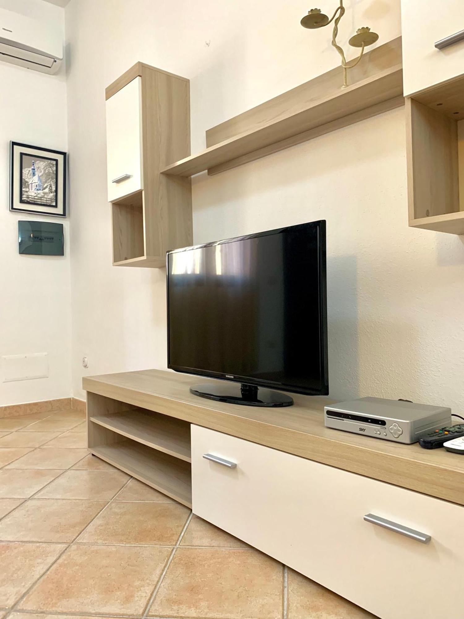 Square Inn Apartment Olbia Kültér fotó