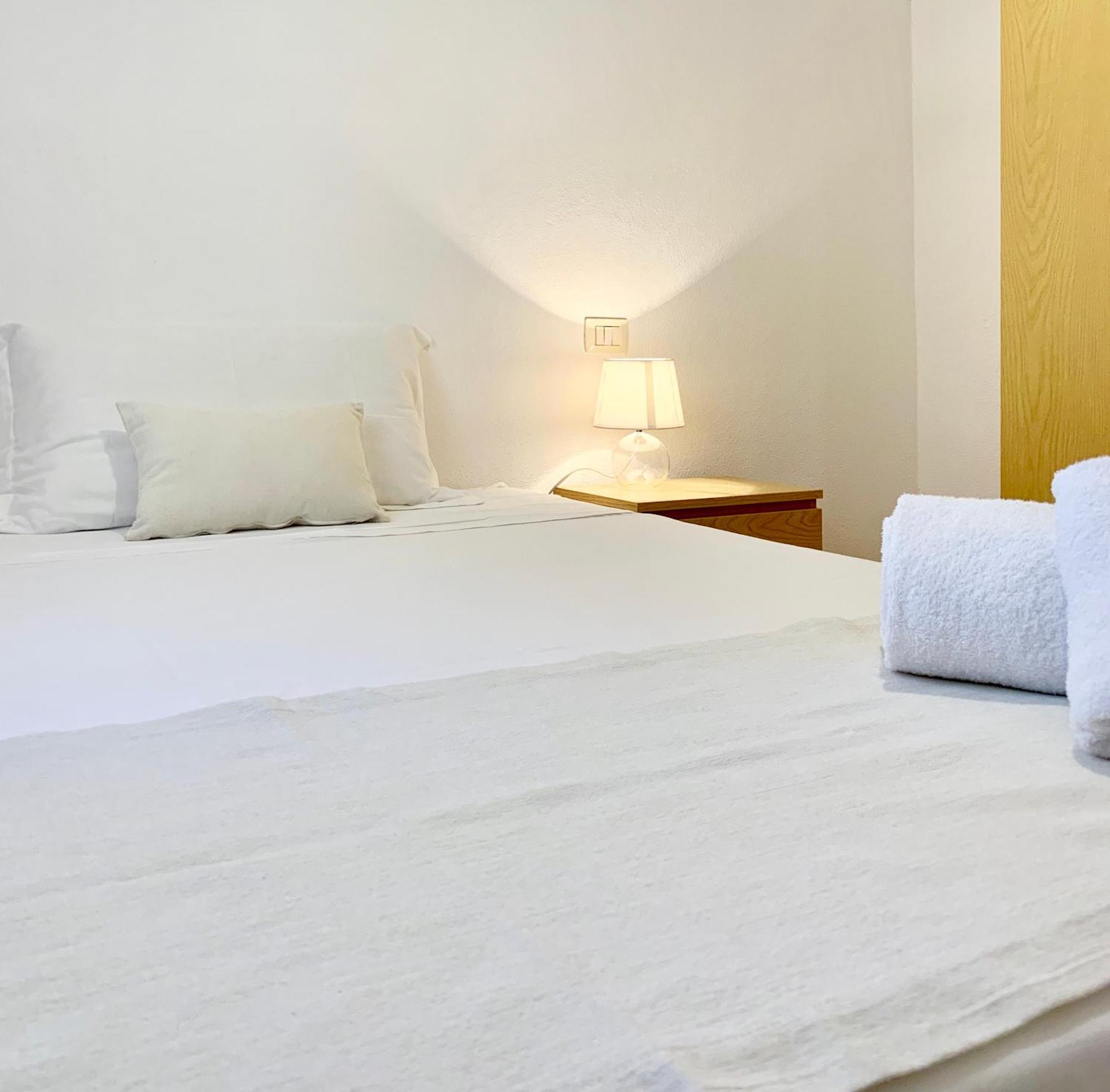 Square Inn Apartment Olbia Kültér fotó